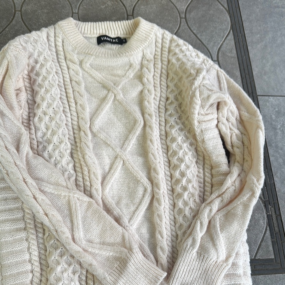 Cream Cable Knit Sweater - Picture 5 of 6